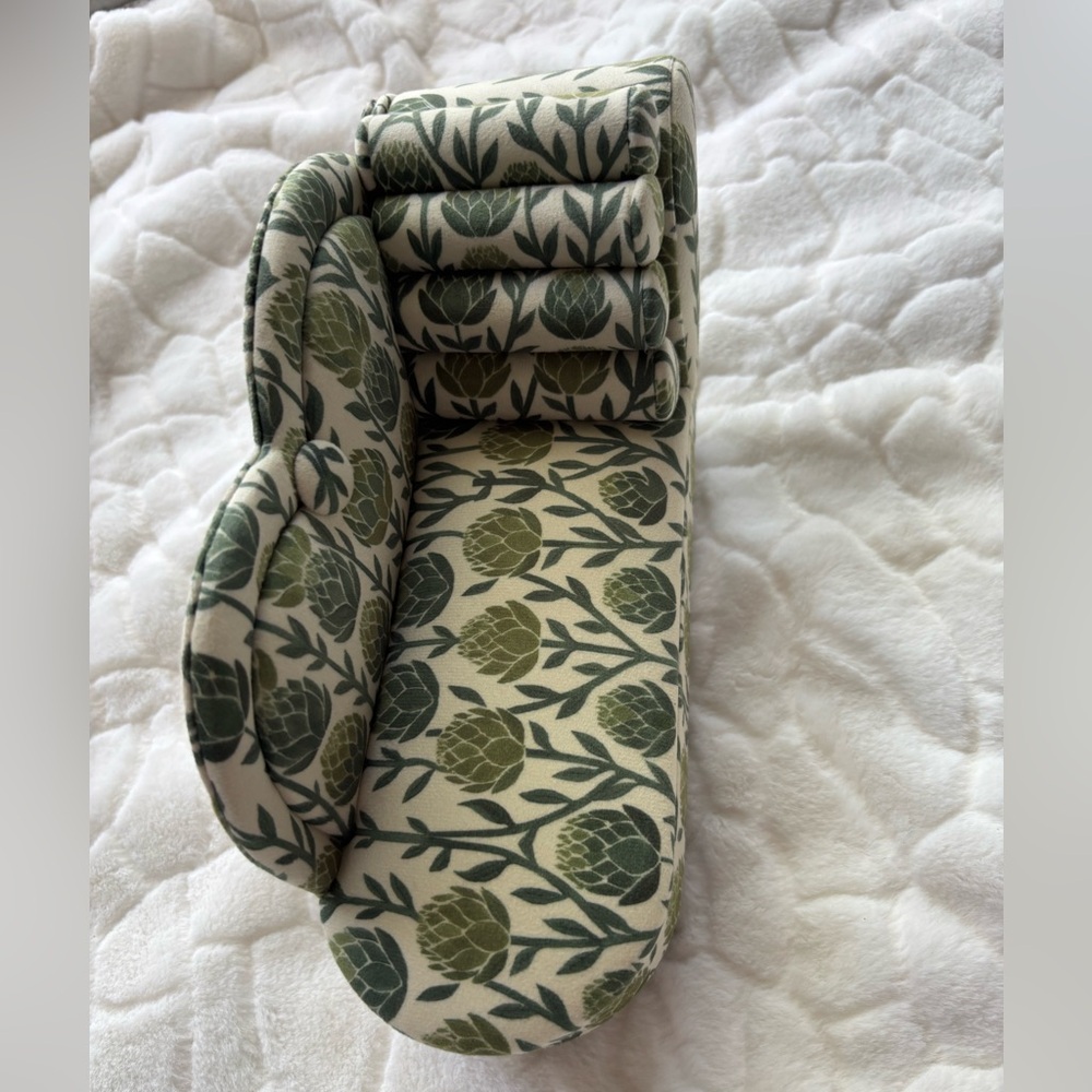 Jewelry Box Green Floral Patterned Chaise Lounge - Picture 9 of 12